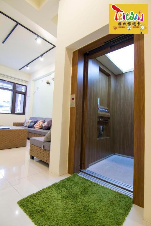 羅東木村電梯民宿Luodong Tree BnB 雲朵朵二館 外观 照片