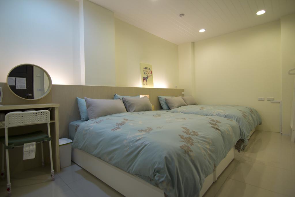 羅東木村電梯民宿Luodong Tree BnB 雲朵朵二館 外观 照片
