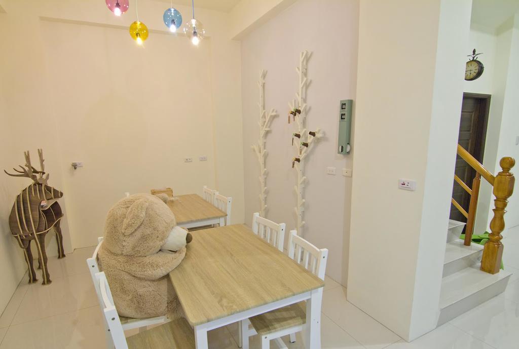 羅東木村電梯民宿Luodong Tree BnB 雲朵朵二館 外观 照片