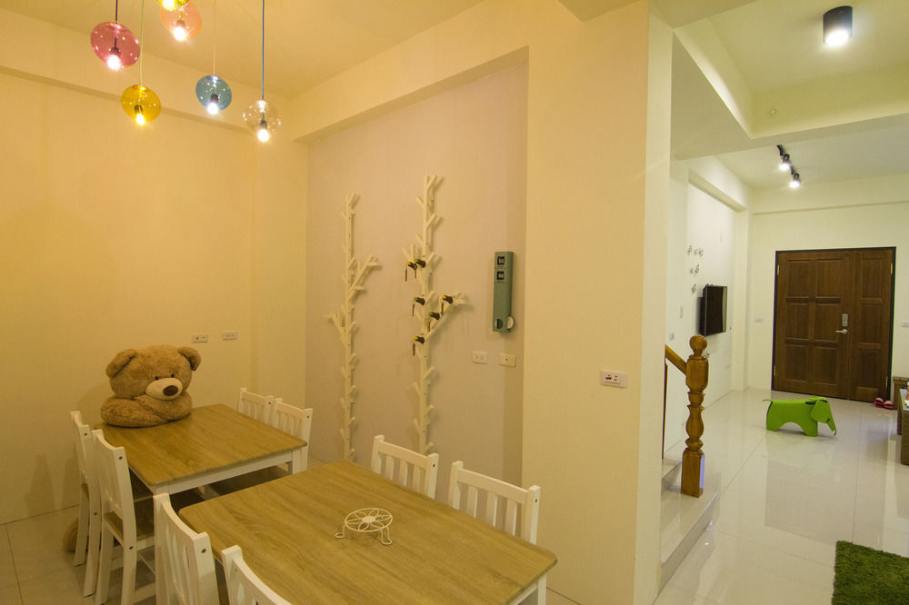 羅東木村電梯民宿Luodong Tree BnB 雲朵朵二館 外观 照片