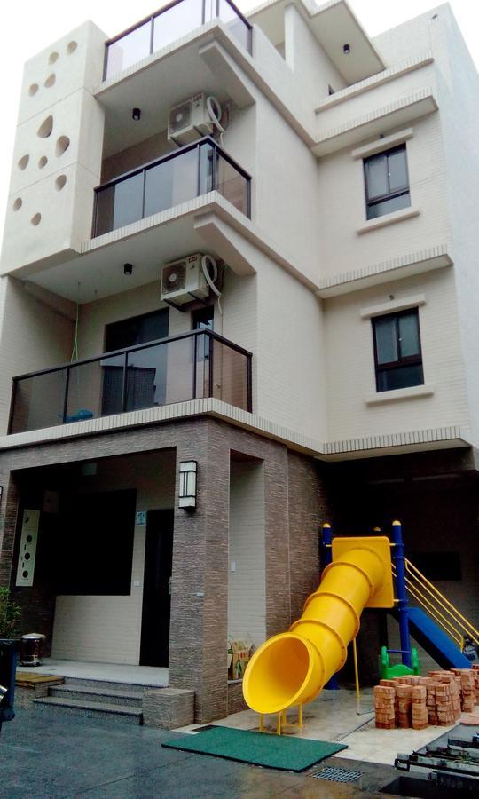 羅東木村電梯民宿Luodong Tree BnB 雲朵朵二館 外观 照片