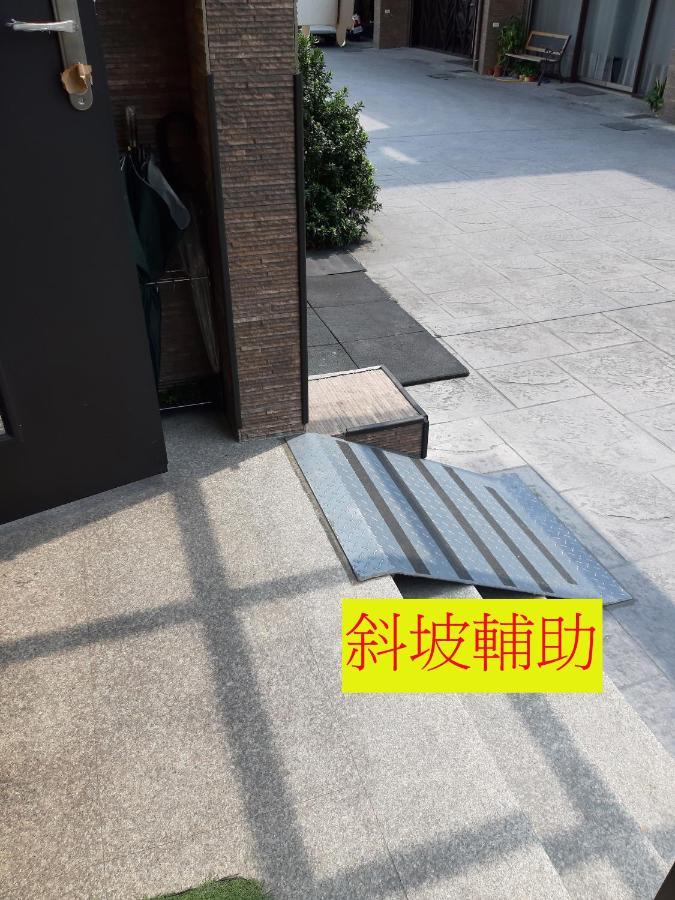 羅東木村電梯民宿Luodong Tree BnB 雲朵朵二館 外观 照片